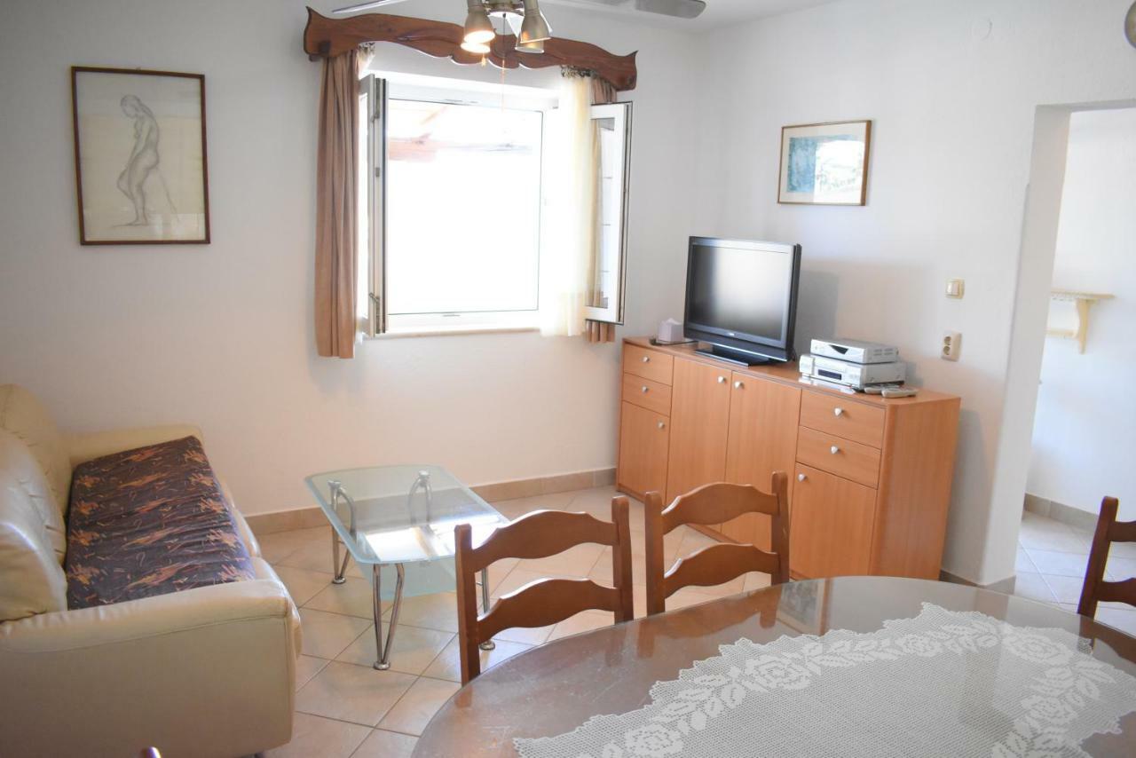 Apartment Martinic Пучишча Экстерьер фото